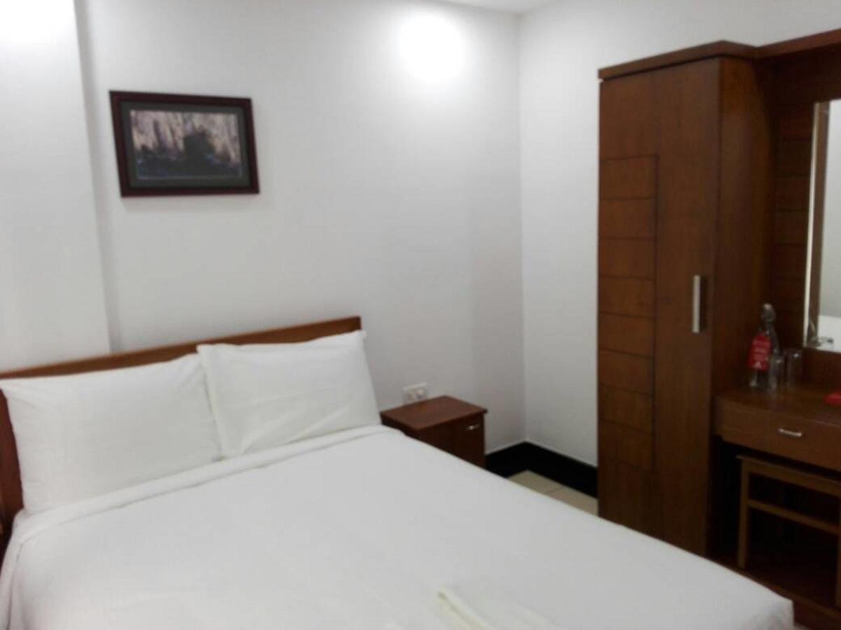 Pgs Inn Kochi Exteriör bild
