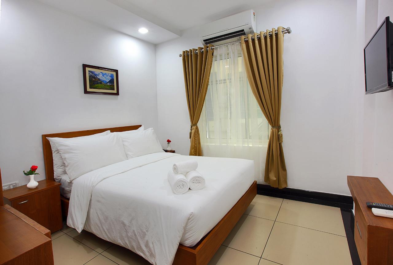 Pgs Inn Kochi Exteriör bild